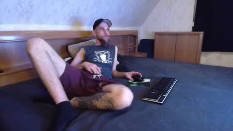 Snapshot of nixan85 chatting on 22, 9, 2025 nixan85 online show from 22, 9, 2025