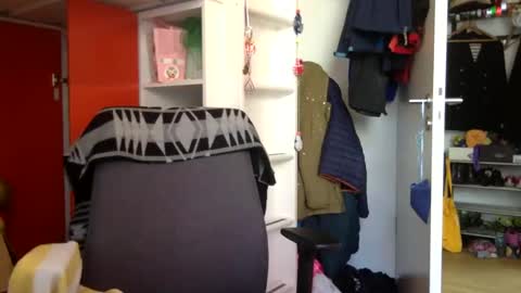 nixomuc online show from 21, 2, 2025