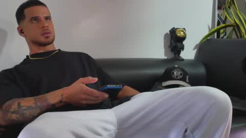 Snapshot of nixon347932 chatting on 25, 9, 2025 Nicolas Muscle online show from 25, 9, 2025
