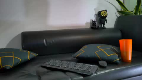 Snapshot of nixon347932 chatting on 17, 10, 2025 Nicolas Muscle online show from 17, 10, 2025