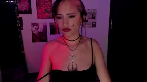 Nixxie  online show from 6, 7, 2026