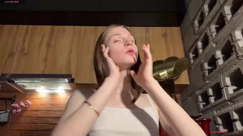 Tears Lora online show from 13, 1, 2026