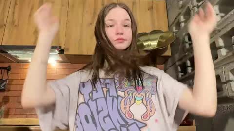 Tears Lora online show from 16, 4, 2026