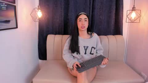 NATHALIA MORENO online show from 17, 4, 2026