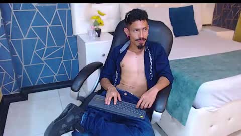 Snapshot of noaahtylor chatting on 27, 2, 2026 Noah online show from 27, 2, 2026