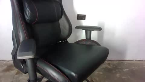 Snapshot of noah100205 chatting on 4, 4, 2026 noah100205 online show from 4, 4, 2026