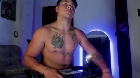 noah_223 online show from 18, 5, 2026