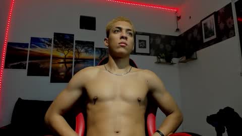 noah_flynn1 online show from 26, 2, 2026