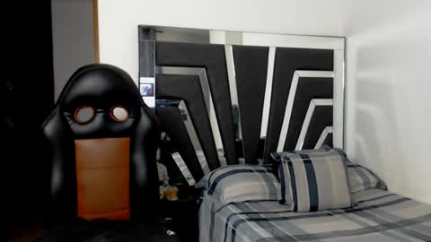 Noah Harris01 online show from 10, 9, 2025