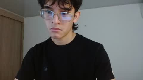 Snapshot of noah_millerx_ chatting on 21, 6, 2026 noah online show from 21, 6, 2026