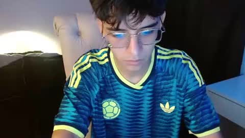 Snapshot of noah_millerx_ chatting on 8, 7, 2026 noah online show from 8, 7, 2026
