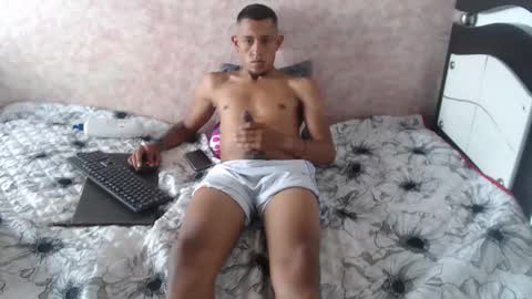 Snapshot of noah_roberts_ chatting on 19, 1, 2025 Noah online show from 19, 1, 2025