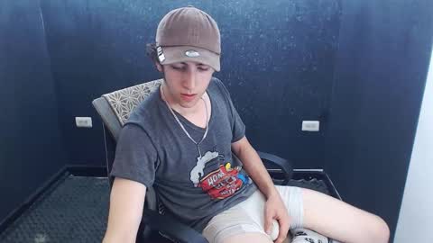 Snapshot of noah_sokolov chatting on 19, 11, 2025 noah_sokolov online show from 19, 11, 2025