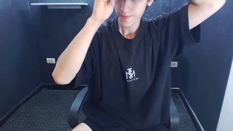 Snapshot of noah_sokolov chatting on 4, 12, 2025 noah_sokolov online show from 4, 12, 2025