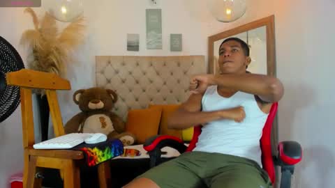 Snapshot of noah_sthone chatting on 17, 1, 2026 N O AH - S T H O N E online show from 17, 1, 2026