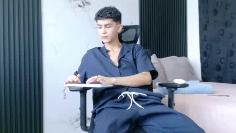 noah tyler  online show from 5, 12, 2025