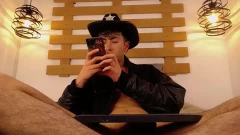 Snapshot of noah_xitruxx chatting on 3, 2, 2025 Noah online show from 3, 2, 2025