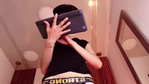 Snapshot of noah_xitruxx chatting on 24, 9, 2025 Noah online show from 24, 9, 2025