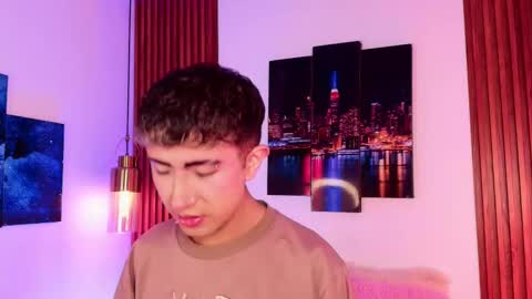 Snapshot of noah_xitruxx chatting on 2, 10, 2025 Noah online show from 2, 10, 2025