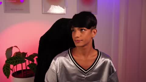 Noah     online show from 19, 2, 2025