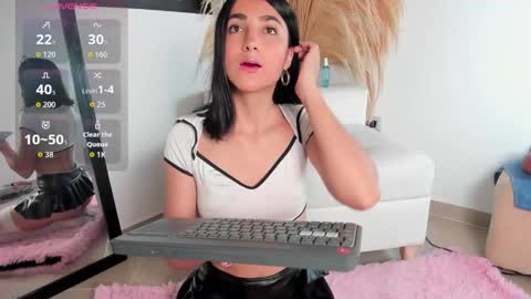 Noami Rose  online show from 9, 11, 2025