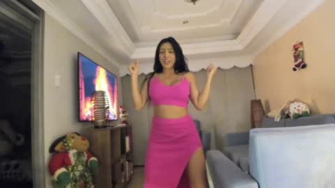  In instagram dayhannanoemi online show from 11, 1, 2026