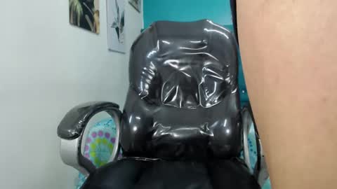 Snapshot of noha_scott chatting on 12, 2, 2025 Noha Scott online show from 12, 2, 2025