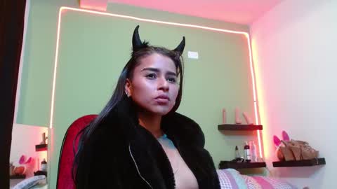 Noha Thomson online show from 14, 2, 2025