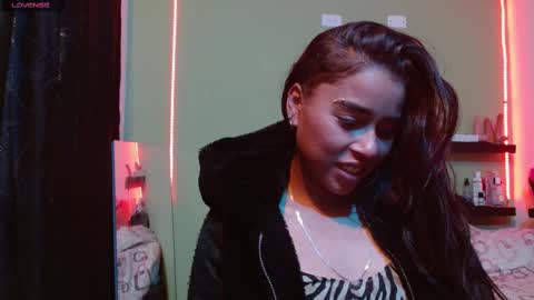 Noha Thomson online show from 27, 2, 2025