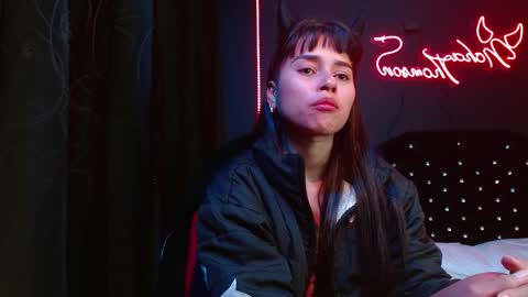 Noha Thomson online show from 28, 11, 2025