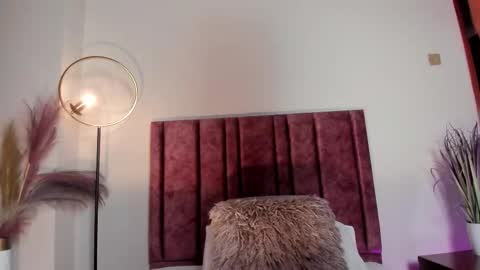 Nora Da Silva online show from 25, 2, 2026