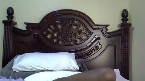 norah_pure online show from 12, 10, 2025