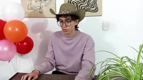 Snapshot of norehg__ chatting on 4, 11, 2025 Norehg online show from 4, 11, 2025