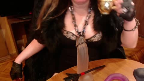 miss Tress online show from 20, 12, 2024