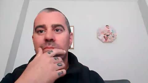 Snapshot of normalito42 chatting on 23, 2, 2026 NORMALITO online show from 23, 2, 2026