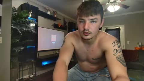 Snapshot of notoribliss chatting on 4, 10, 2025 Riley online show from 4, 10, 2025