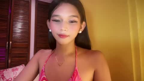 Snapshot of nova_licious chatting on 6, 6, 2026 nova_licious online show from 6, 6, 2026