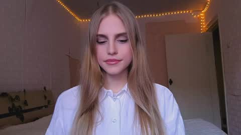 Mia Blake online show from 31, 3, 2026