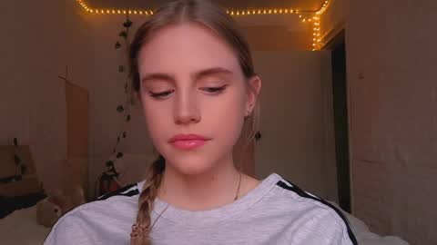 Mia Blake online show from 1, 4, 2026