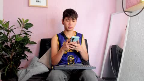 Snapshot of novaybrian chatting on 3, 1, 2025 NovayBrian online show from 3, 1, 2025