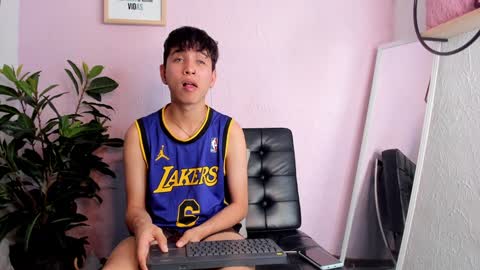 Snapshot of novaybrian chatting on 3, 1, 2025 NovayBrian online show from 3, 1, 2025