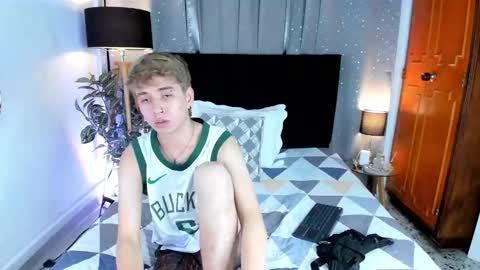 Snapshot of novaybrian chatting on 19, 1, 2025 NovayBrian online show from 19, 1, 2025