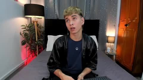 Snapshot of novaybrian chatting on 26, 1, 2025 NovayBrian online show from 26, 1, 2025