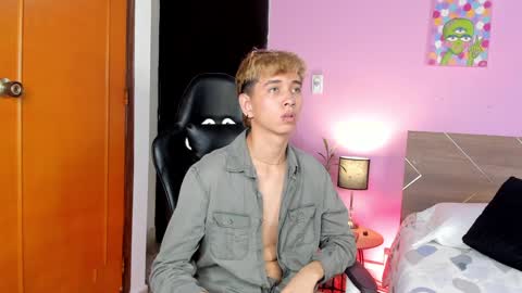 Snapshot of novaybrian chatting on 2, 2, 2025 NovayBrian online show from 2, 2, 2025
