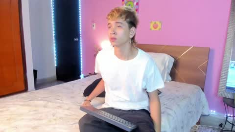 Snapshot of novaybrian chatting on 6, 2, 2025 NovayBrian online show from 6, 2, 2025