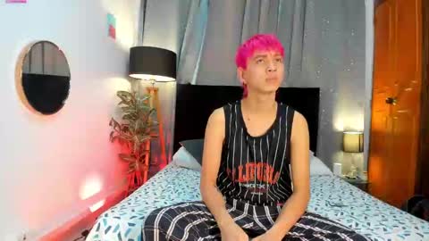Snapshot of novaybrian chatting on 22, 2, 2025 NovayBrian online show from 22, 2, 2025
