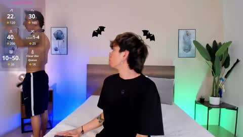 Snapshot of novaybrian chatting on 19, 10, 2025 NovayBrian online show from 19, 10, 2025