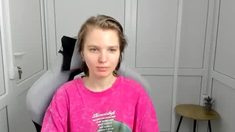Snapshot of noxiepearl chatting on 14, 7, 2026 Noxie online show from 14, 7, 2026