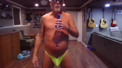 Snapshot of nudistguy194549 chatting on 1, 12, 2024 Nudistguy online show from 1, 12, 2024