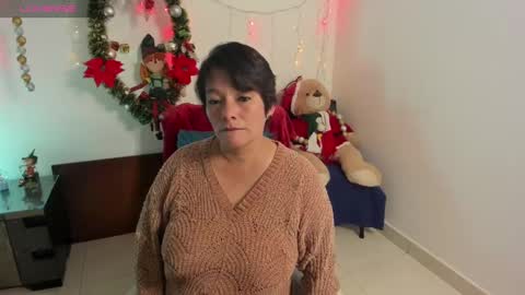 Snapshot of nuit_rose chatting on 21, 12, 2024 nuit_rose online show from 21, 12, 2024